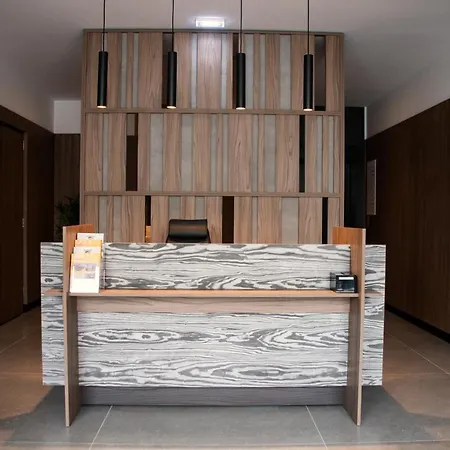 Park Heights By The Warren Collection דירה